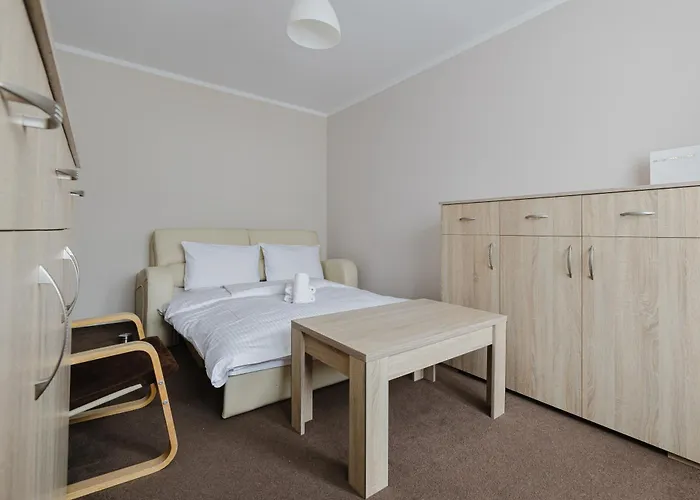 Osiedle Piastowskie Comfort By Bookinghost アパート ポズナン