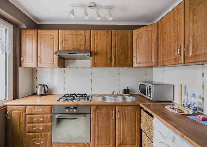 Osiedle Piastowskie Comfort By Bookinghost ポズナン